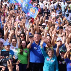Eduardo Gomes, Dorinha e autoridades re&uacute;nem multid&atilde;o em caminhada em Miracema