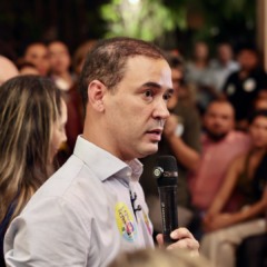 Vicentinho prop&otilde;e aluguel social para v&iacute;timas de viol&ecirc;ncia e cr&eacute;dito com juros zero para mulheres