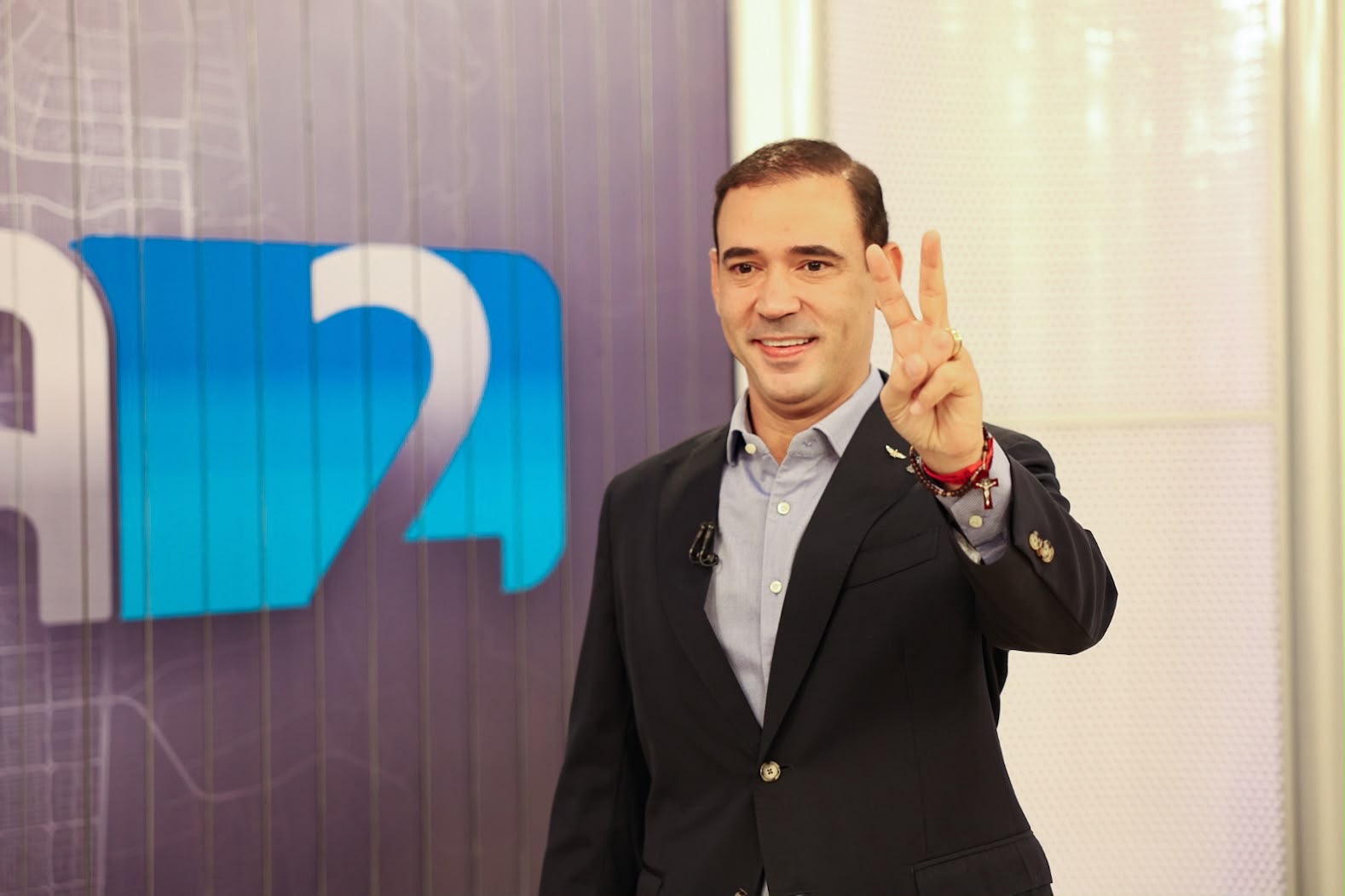 Segurança, emprego e infraestrutura: Vicentinho apresenta propostas em sabatina na TV