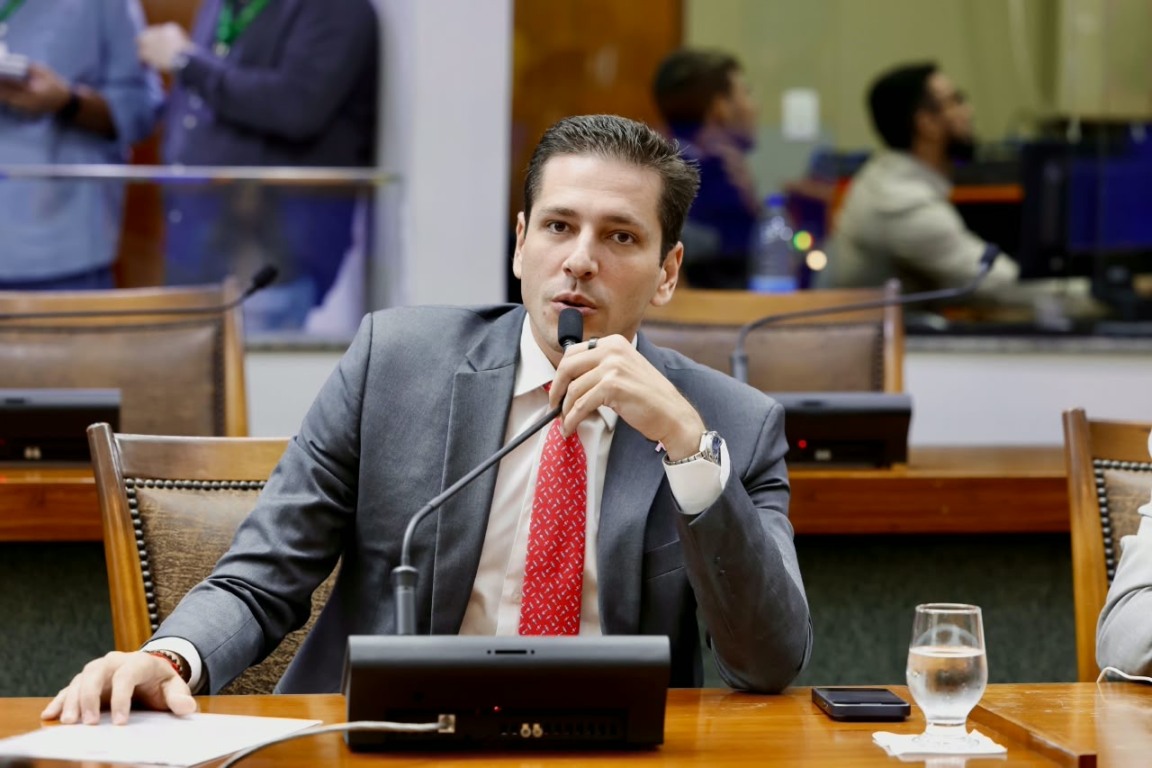 Deputado Olyntho assume relatoria da LDO 2027 e defende orçamento alinhado às prioridades do novo governo Deputado Olyntho assume relatoria da LDO 2027 e defende orçamento alinhado às prioridades do novo governo