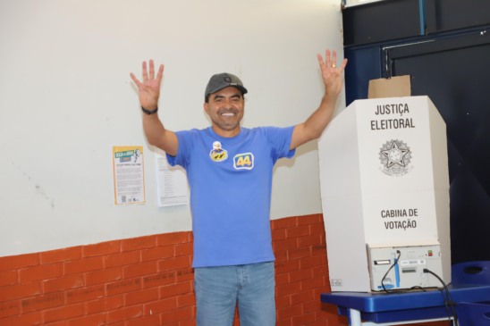 Wanderlei Barbosa vota em Taquaruçu e demonstra confiança na vitória dos candidatos do grupo: “fizemos o melhor para o nosso Estado”