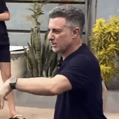 Luciano Huck &eacute; visto gravando no sul da Capital e gera curiosidade nas redes sociais