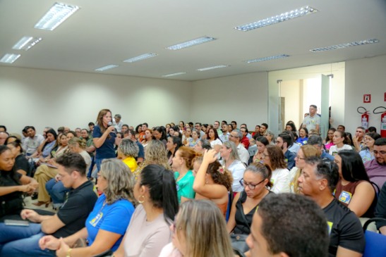 Professora Dorinha se compromete a colocar o Tocantins com o maior salário na educação do país