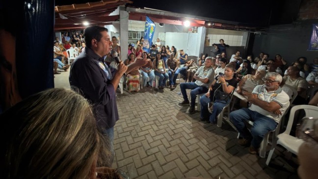 Marcus Marcelo assume compromisso com as Apaes e garante construção de piscina em Araguaína