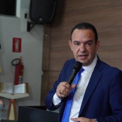 G7 derrota o Executivo, reelege Junior Trindade e acende alerta para a disputa de 2028 em Dian&oacute;polis