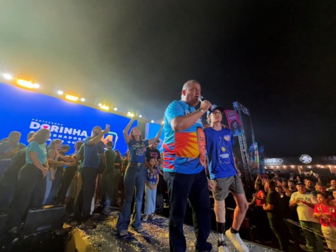 Último comício: Eduardo Gomes diz que vai continuar trabalhando para ser o melhor senador da história, destaca voto em Flávio Bolsonaro e afirma: “O Tocantins não pode arriscar o seu futuro”