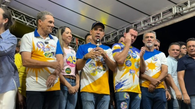 No último comício, Vicentinho pede ‘voto útil’ a eleitores de Laurez e outros adversários e diz querer ser o governador de todos