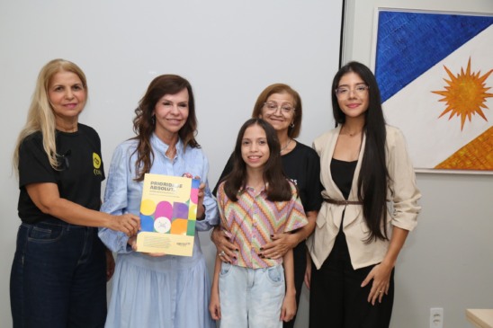 Dorinha recebe CEDECA e discute propostas de proteção para crianças e adolescentes