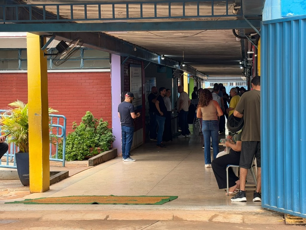 Votação começa já com ocorrências de compra de voto e desobediência eleitoral no TO Votação começa já com ocorrências de compra de voto e desobediência eleitoral no TO