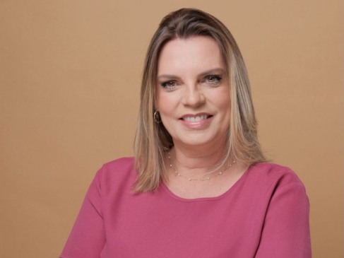 OPINIÃO: Mais mulheres na política: uma mudança que começa pelo voto