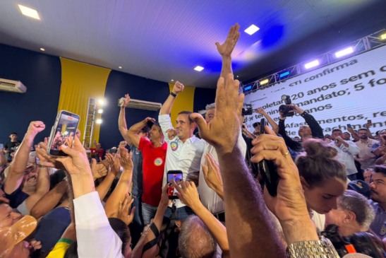 Vicentinho recebe adesão de 124 vereadores onde candidatura começou, critica pesquisas e diz que se eleito será governador de todos: “Aqui ninguém vai soltar a mão de ninguém”