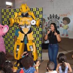 Primeira-dama Karynne Sotero leva Caravana Feliz a crian&ccedil;as atendidas por institui&ccedil;&atilde;o social em Palmas