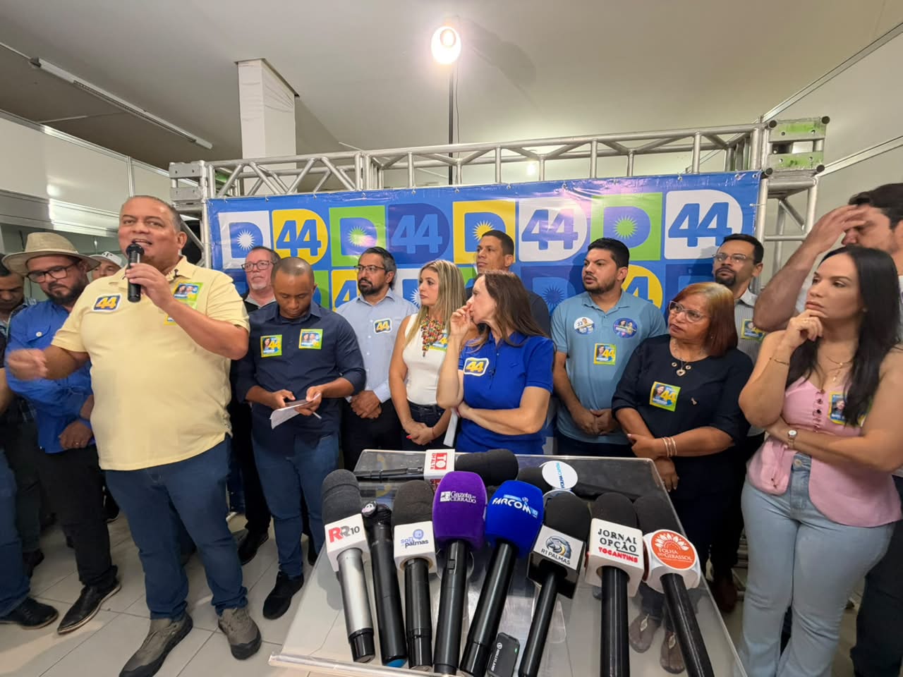 Gomes diz que Tocantins não é “estado da conversa fiada” e dispara: “2º turno não é lugar de quem usa camisa do Flamengo no 1º turno e no 2º turno a do Vasco”