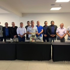 Barbosa refor&ccedil;a apoio a Vicentinho com sete regionais militares e rebate r&oacute;tulo de trai&ccedil;&atilde;o