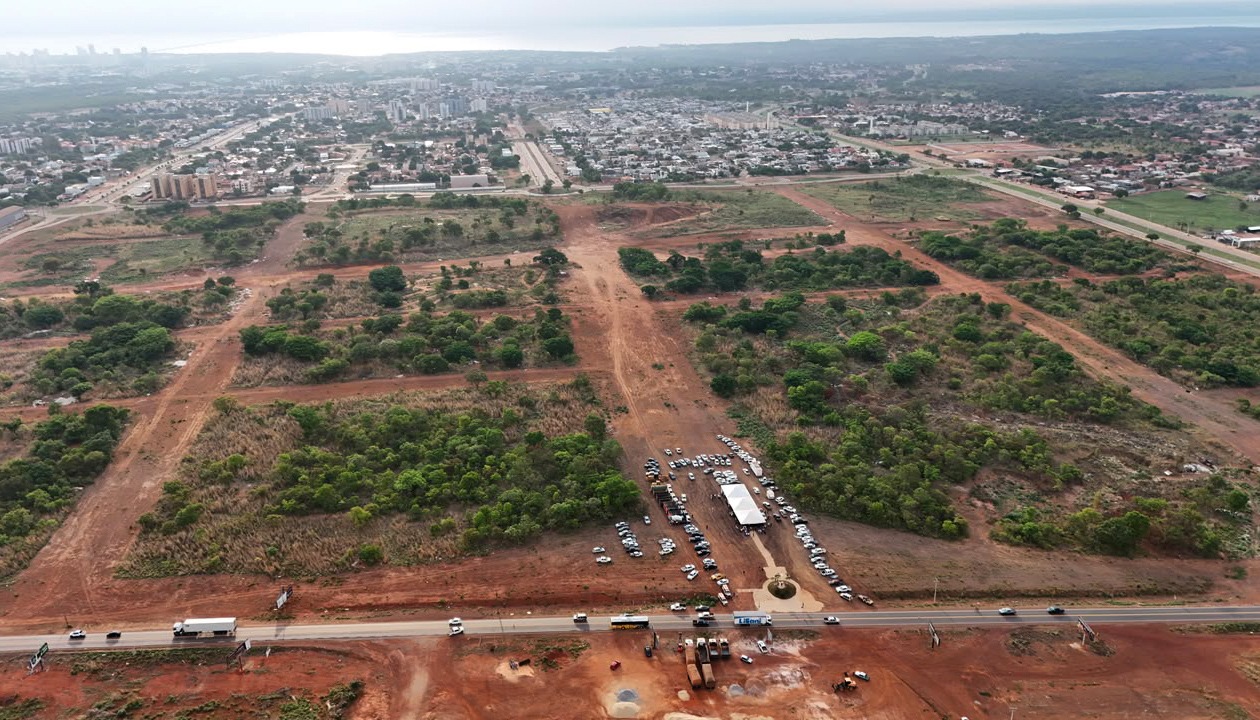 Cidade do Automóvel tem obra lançada em Palmas e prevê 362 empresas e 5 mil empregos Cidade do Automóvel tem obra lançada em Palmas e prevê 362 empresas e 5 mil empregos