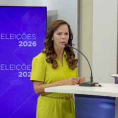Em debate, Dorinha prop&otilde;e abono natalino para benefici&aacute;rios do Bolsa Fam&iacute;lia no Tocantins