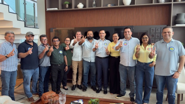 Prefeito, vice e vereadores de Santa Rita declaram apoio a Vicentinho