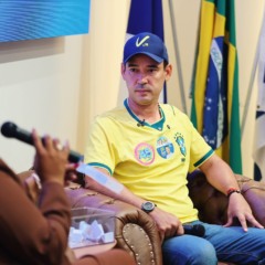 Vicentinho defende redu&ccedil;&atilde;o de impostos e cr&eacute;dito para pequenos neg&oacute;cios em sabatina na Acipa