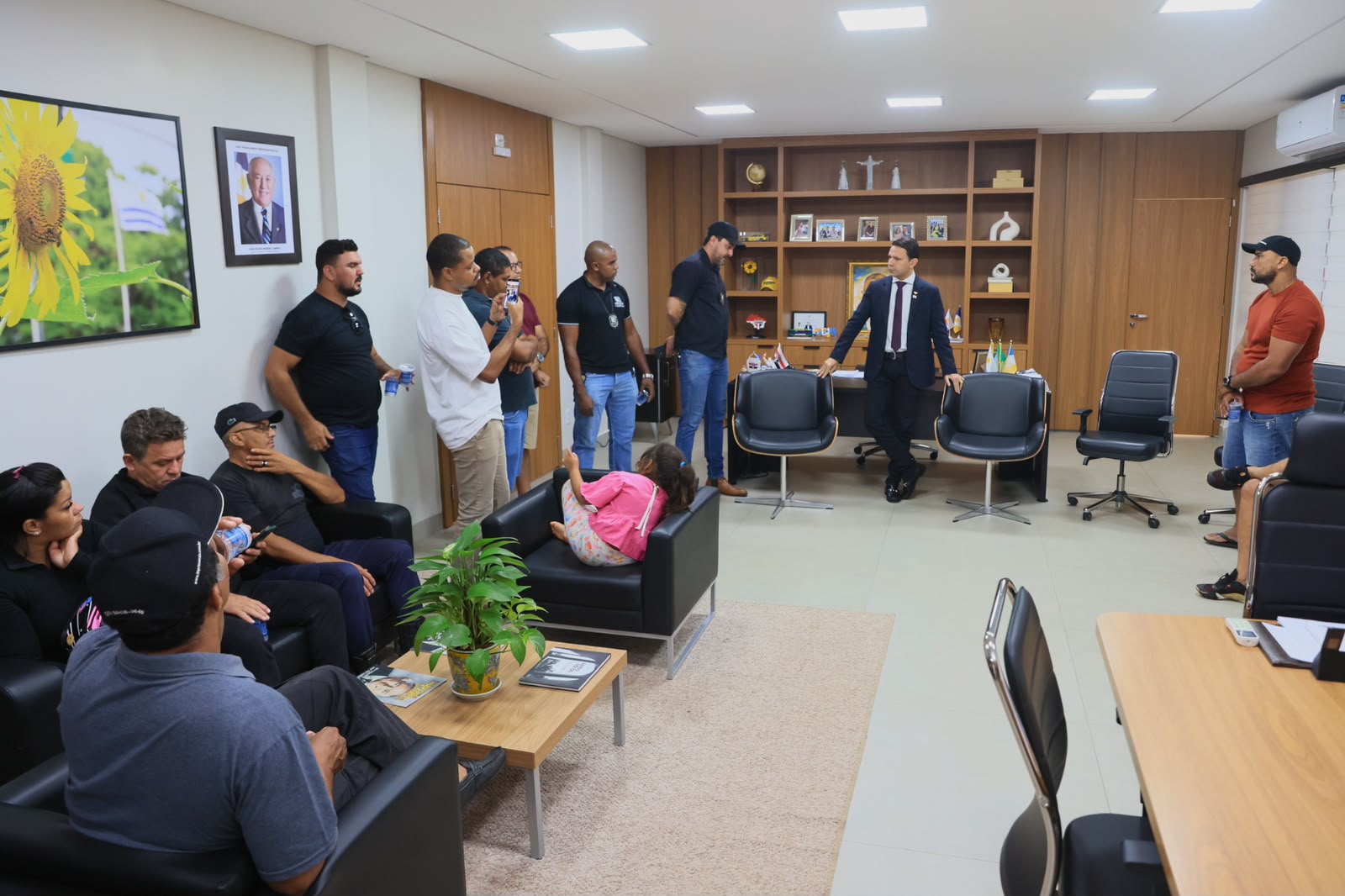 Prefeitura de Palmas reforça diálogo com vigilantes da empresa Montana