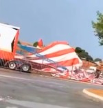 Estrutura ficou destru&iacute;da ap&oacute;s temporal &mdash; Foto: Reprodu&ccedil;&atilde;o/Palmas Mil Grau