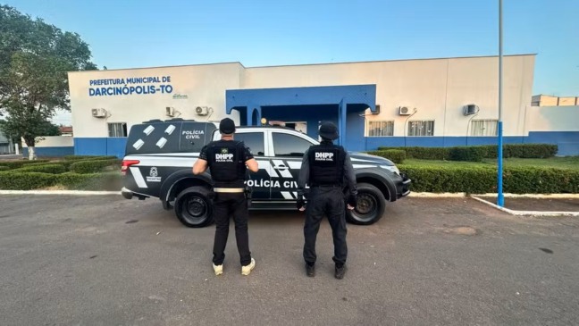 Polícia Civil cumpre mandados em Prefeitura Municipal de Darcinópolis — Foto: Divulgação